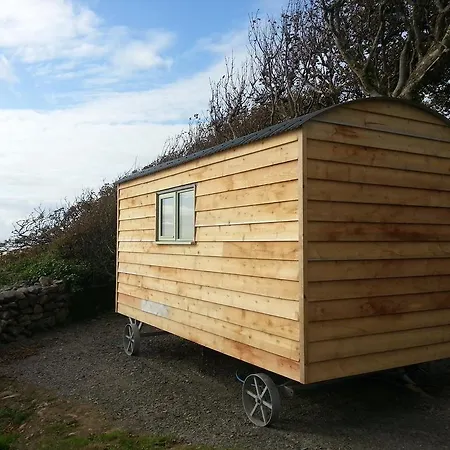 The Farm Hut Villa Barmouth Room photo