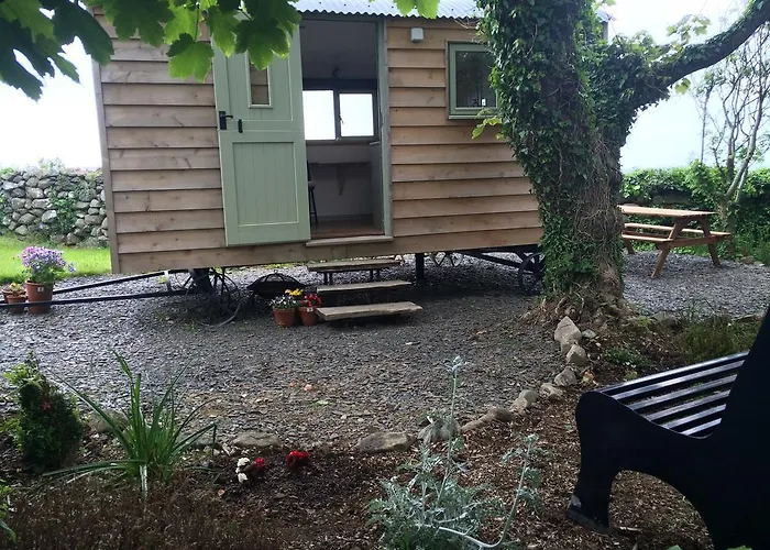 The Farm Hut