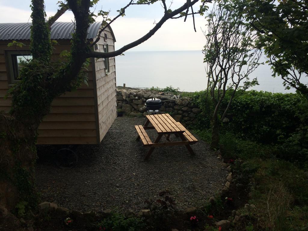 The Farm Hut Lodge *